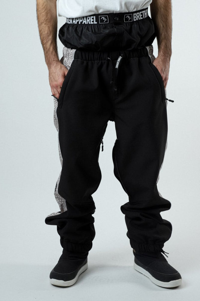 
                  
                    Load image into Gallery viewer, Black snowpants
                  
                